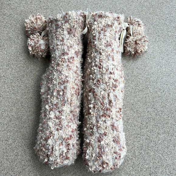 Slipper Socks From Altar’D State, Size Small/Medium
Super Soft Cream/Blush Color - Picture 1 of 15